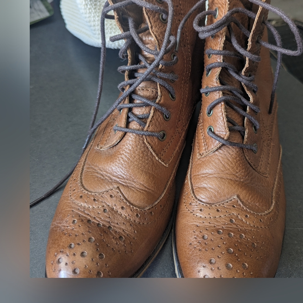 Women's leather wing tip boots
